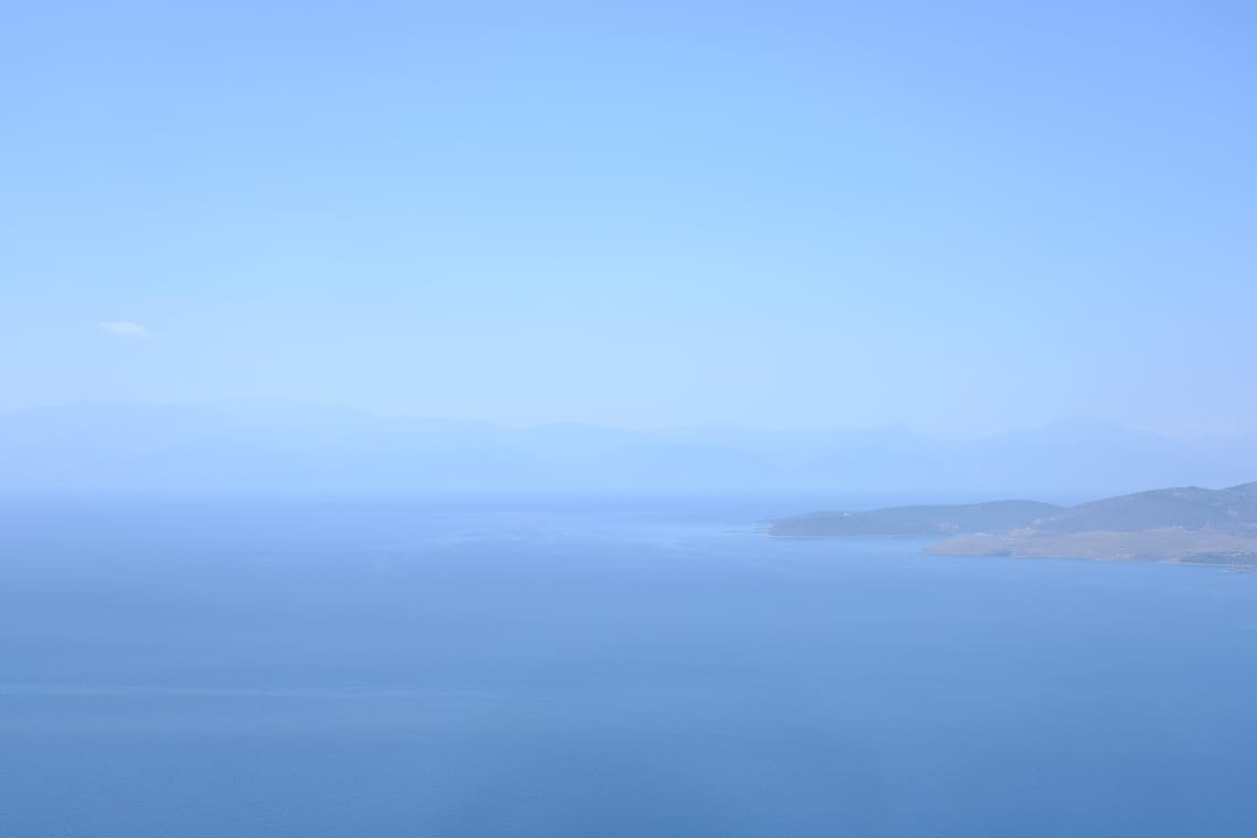 Yellow, yellow, yellow... Blue, blue, blue