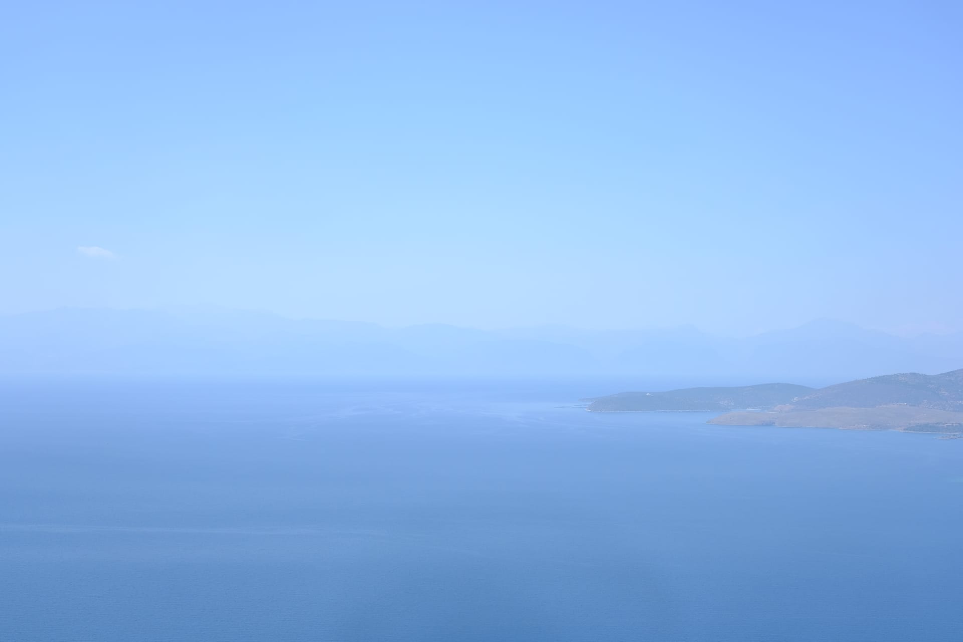 Yellow, yellow, yellow... Blue, blue, blue